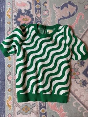 Women’s Green & White Short Sleeve Sweater. Maeve